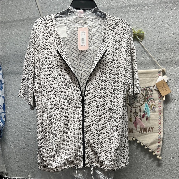 Allison Daley Tops - Allison Daley Black and White Jacket